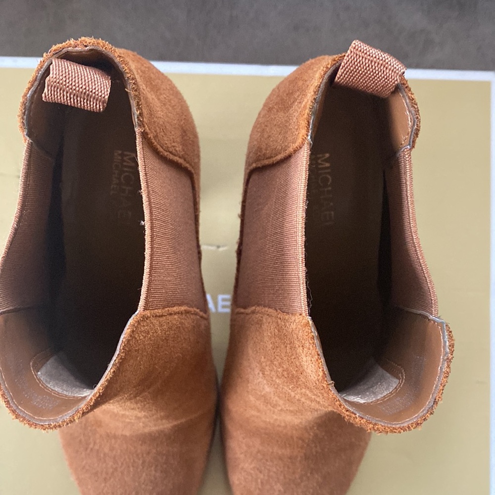 Light brown suede boots 3.5 inch heels - Picture 2 of 6